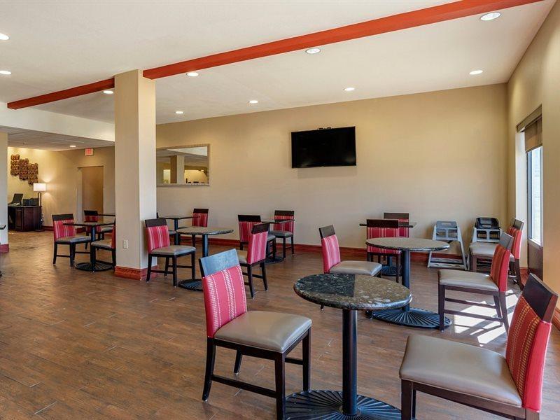Comfort Suites Airport South Montgomery Buitenkant foto