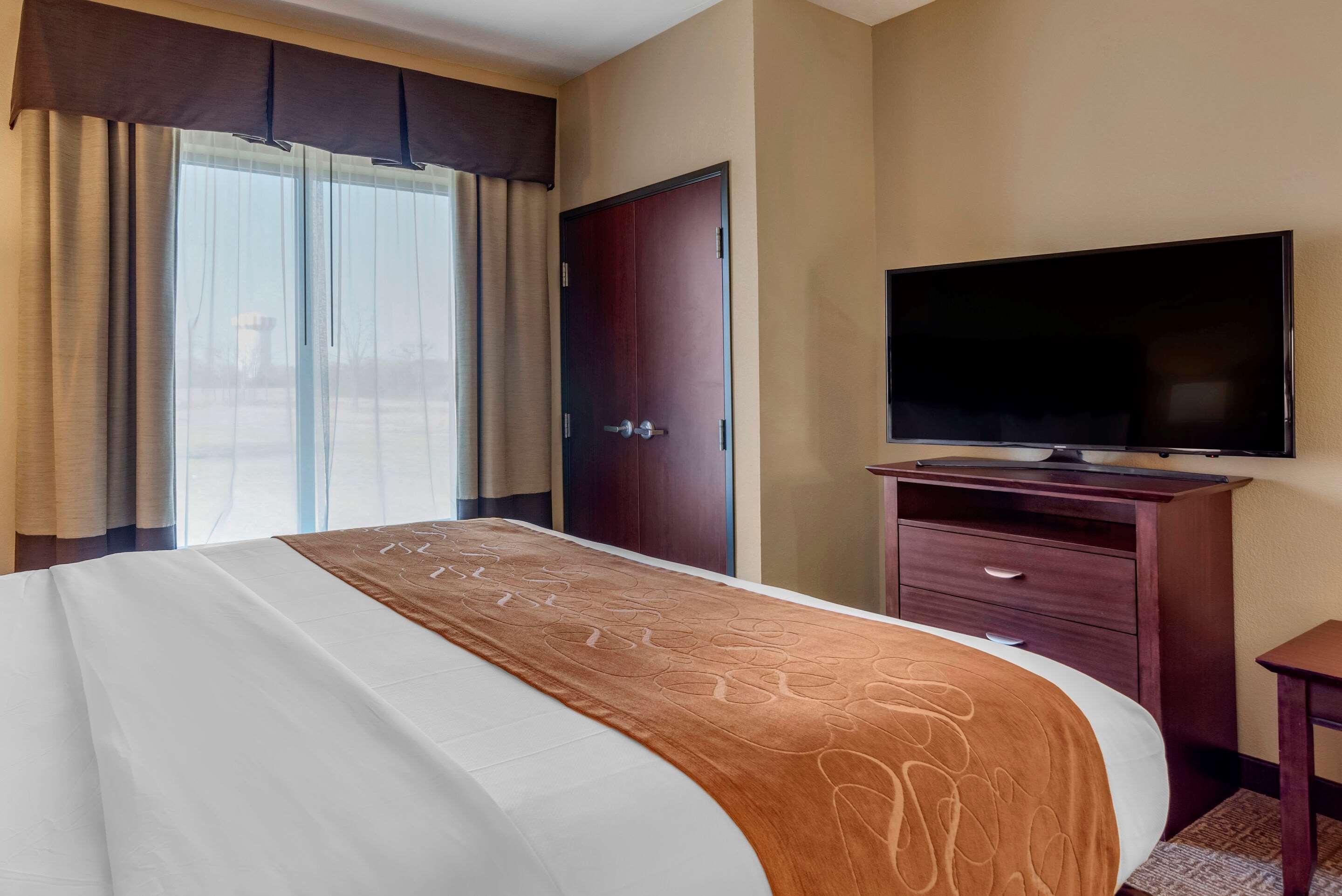 Comfort Suites Airport South Montgomery Buitenkant foto