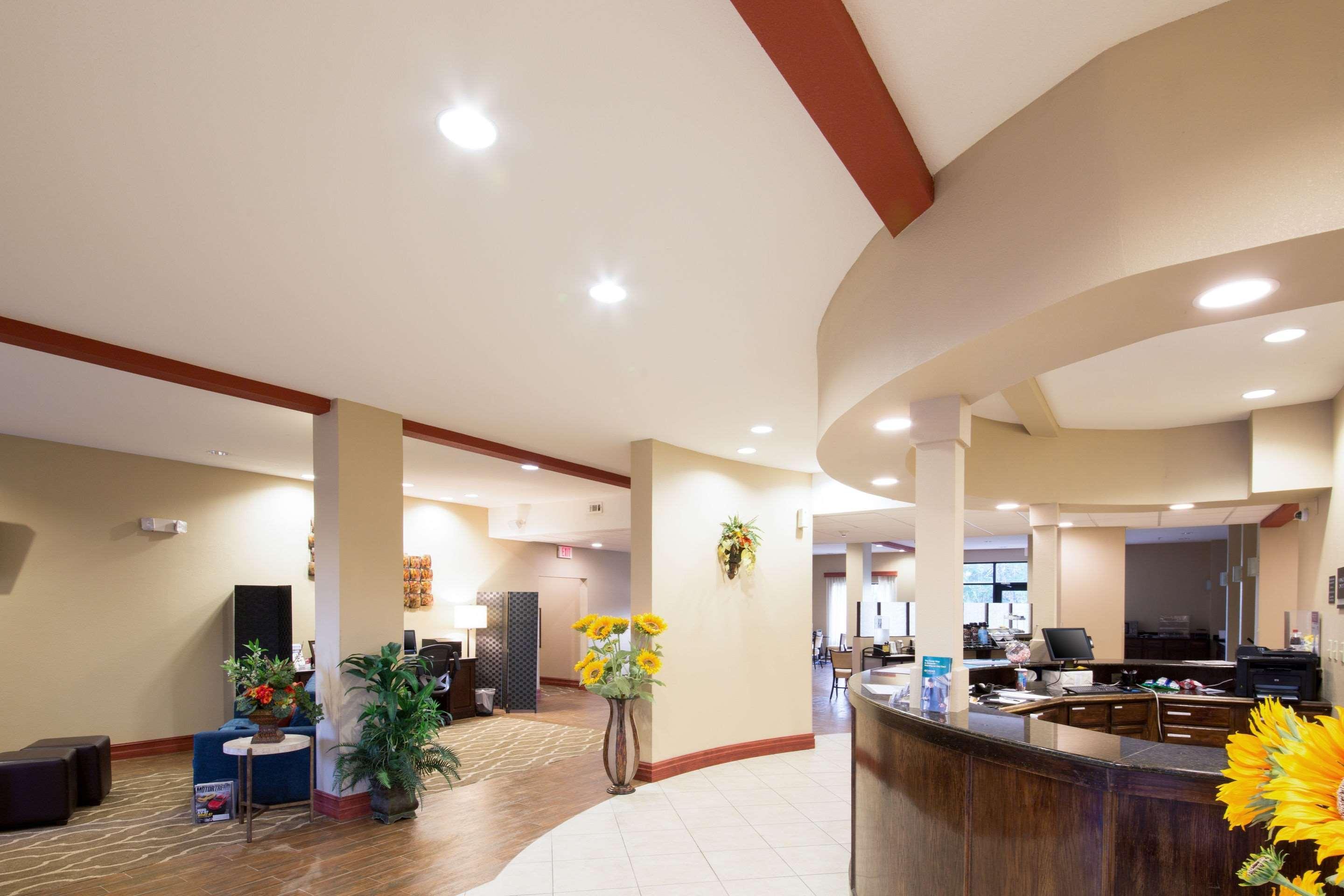 Comfort Suites Airport South Montgomery Buitenkant foto