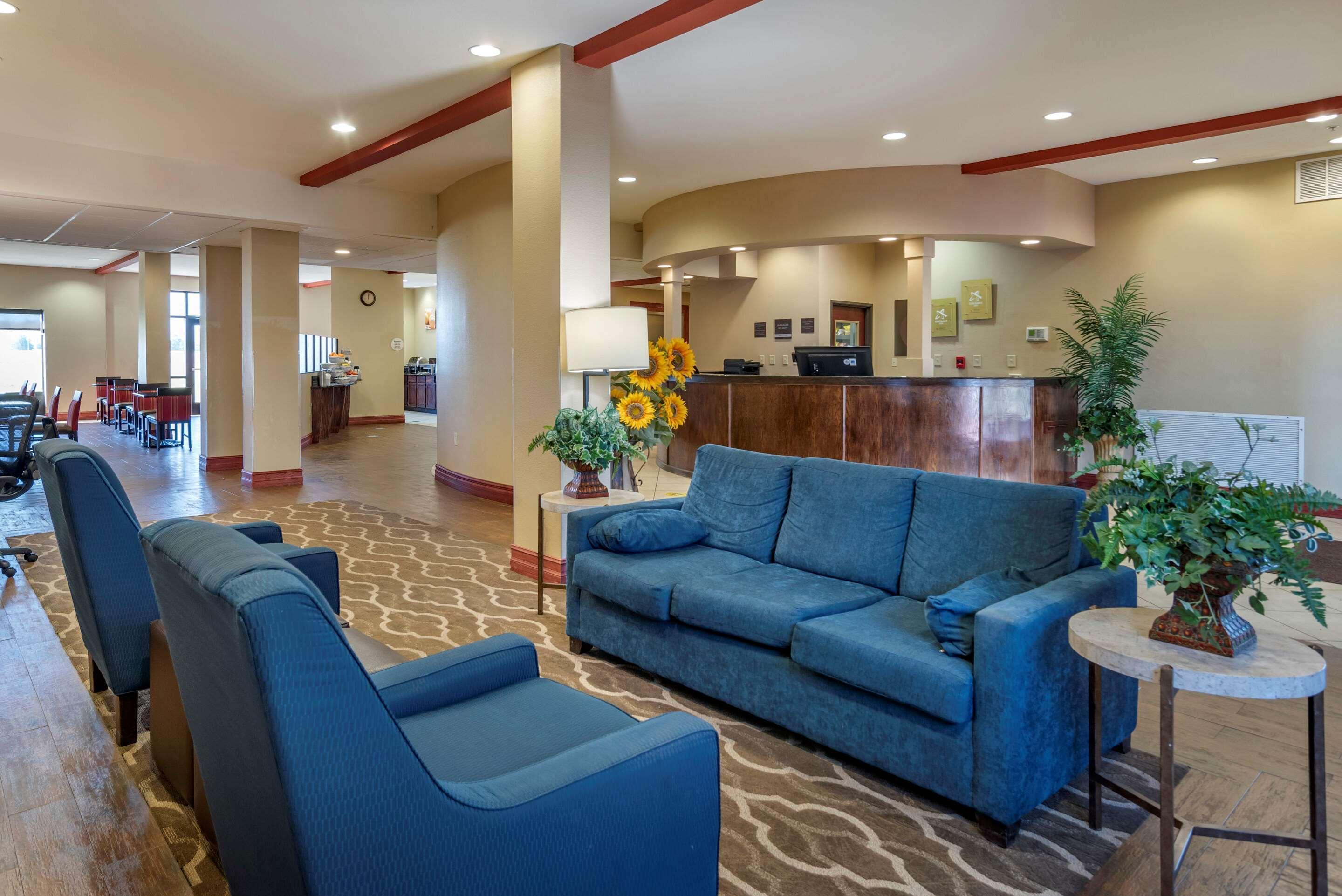 Comfort Suites Airport South Montgomery Buitenkant foto