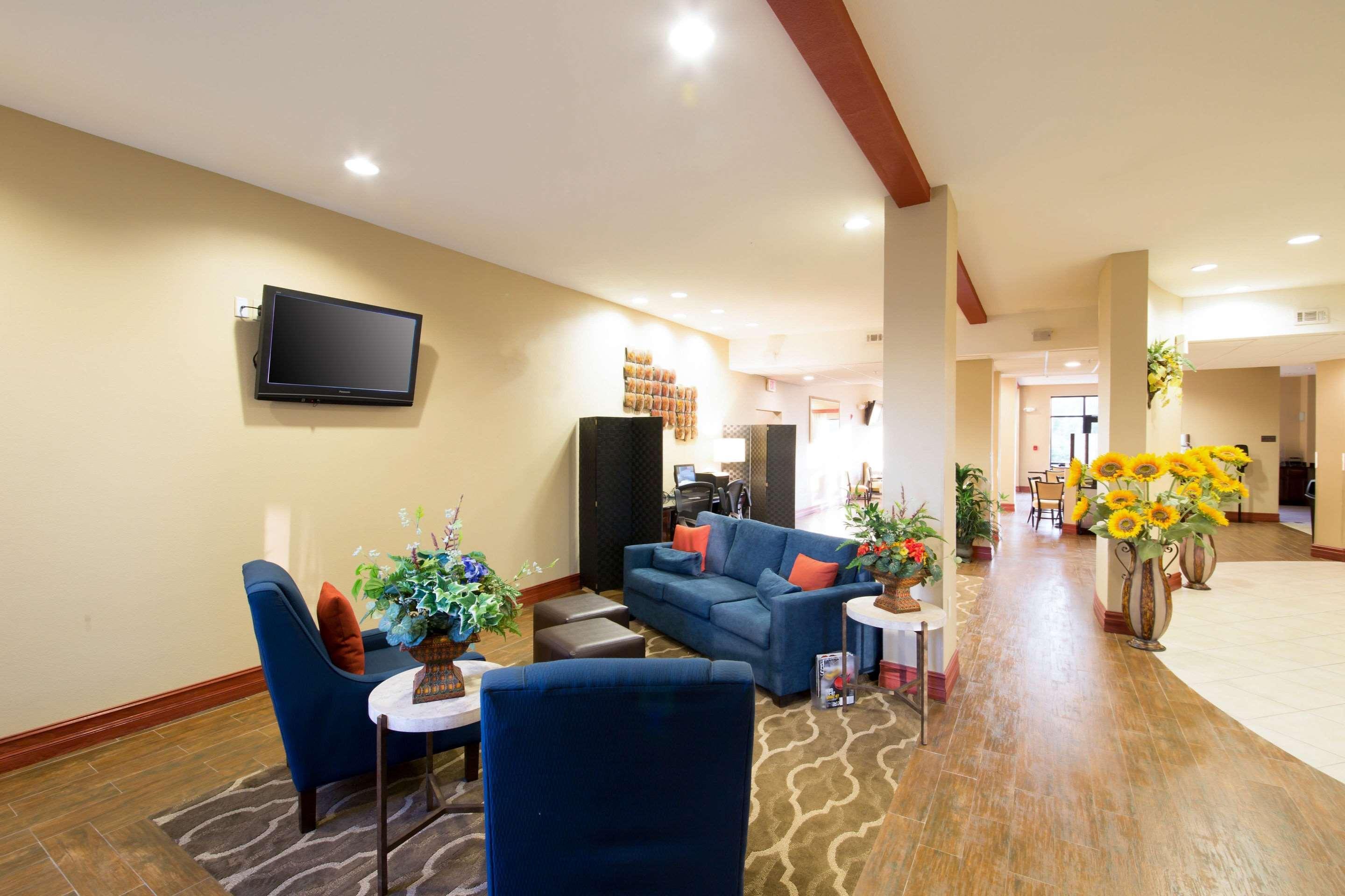 Comfort Suites Airport South Montgomery Buitenkant foto
