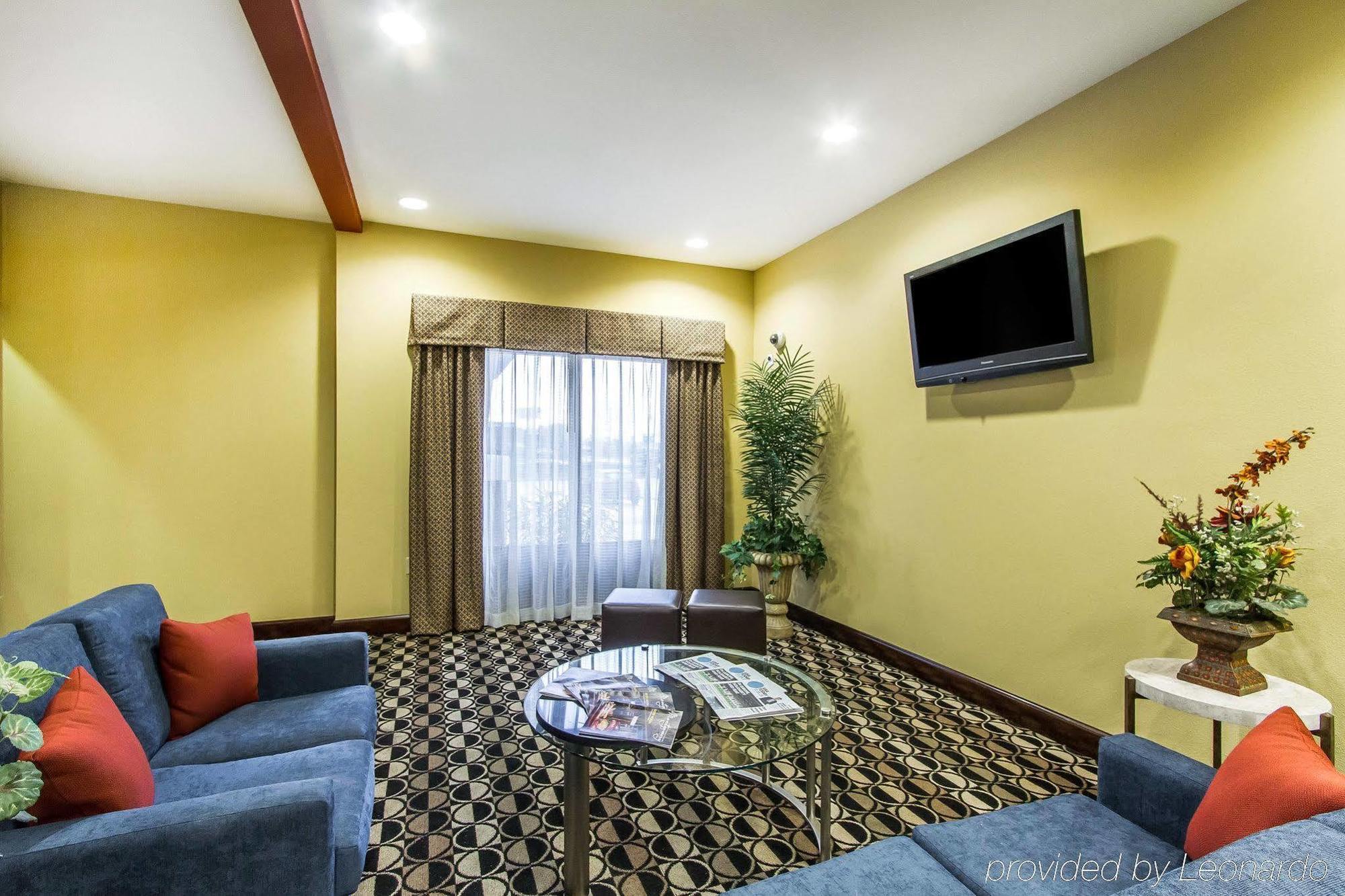 Comfort Suites Airport South Montgomery Buitenkant foto