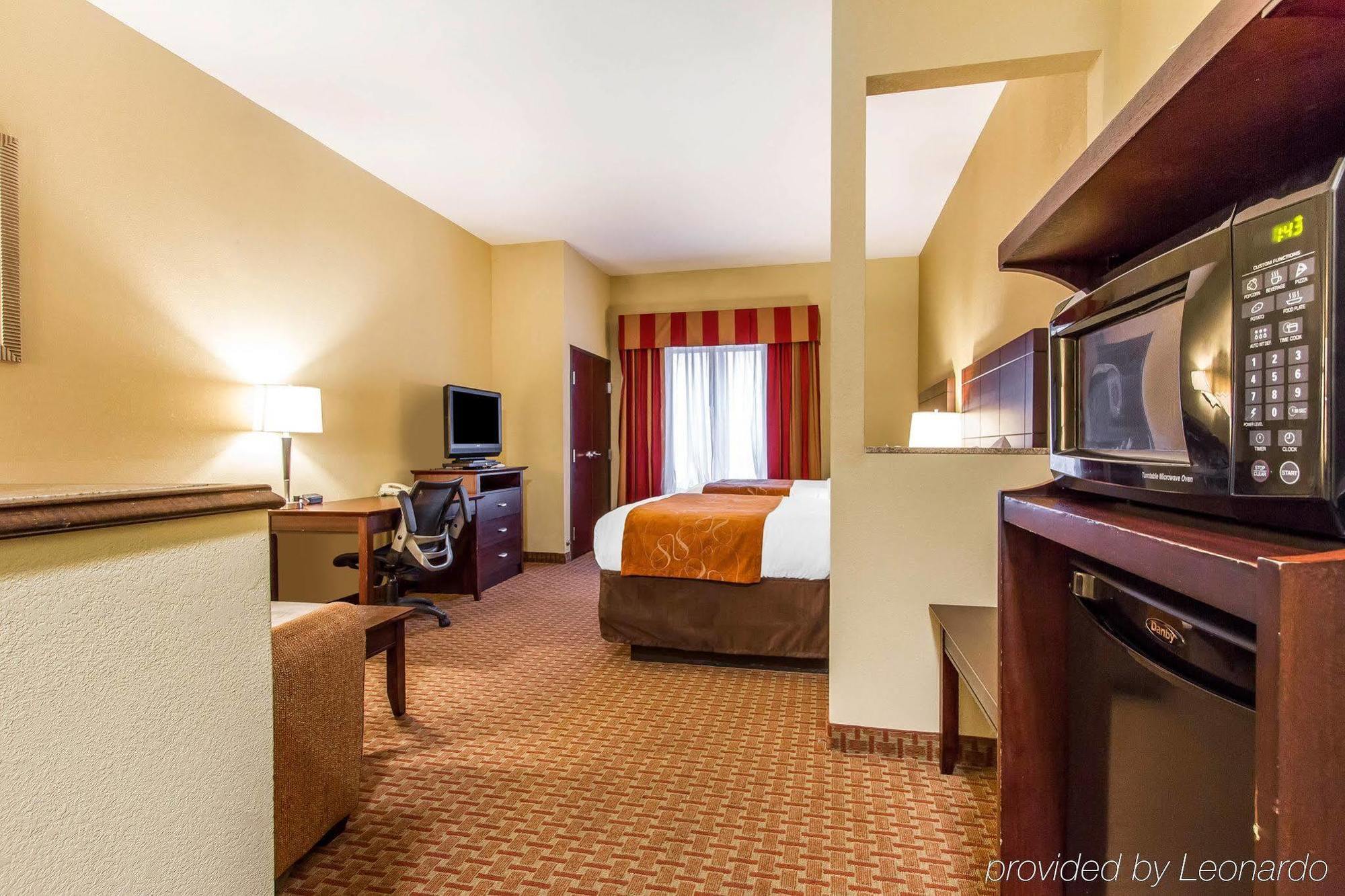 Comfort Suites Airport South Montgomery Buitenkant foto
