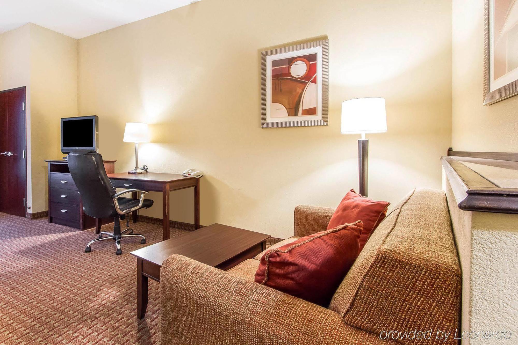 Comfort Suites Airport South Montgomery Buitenkant foto