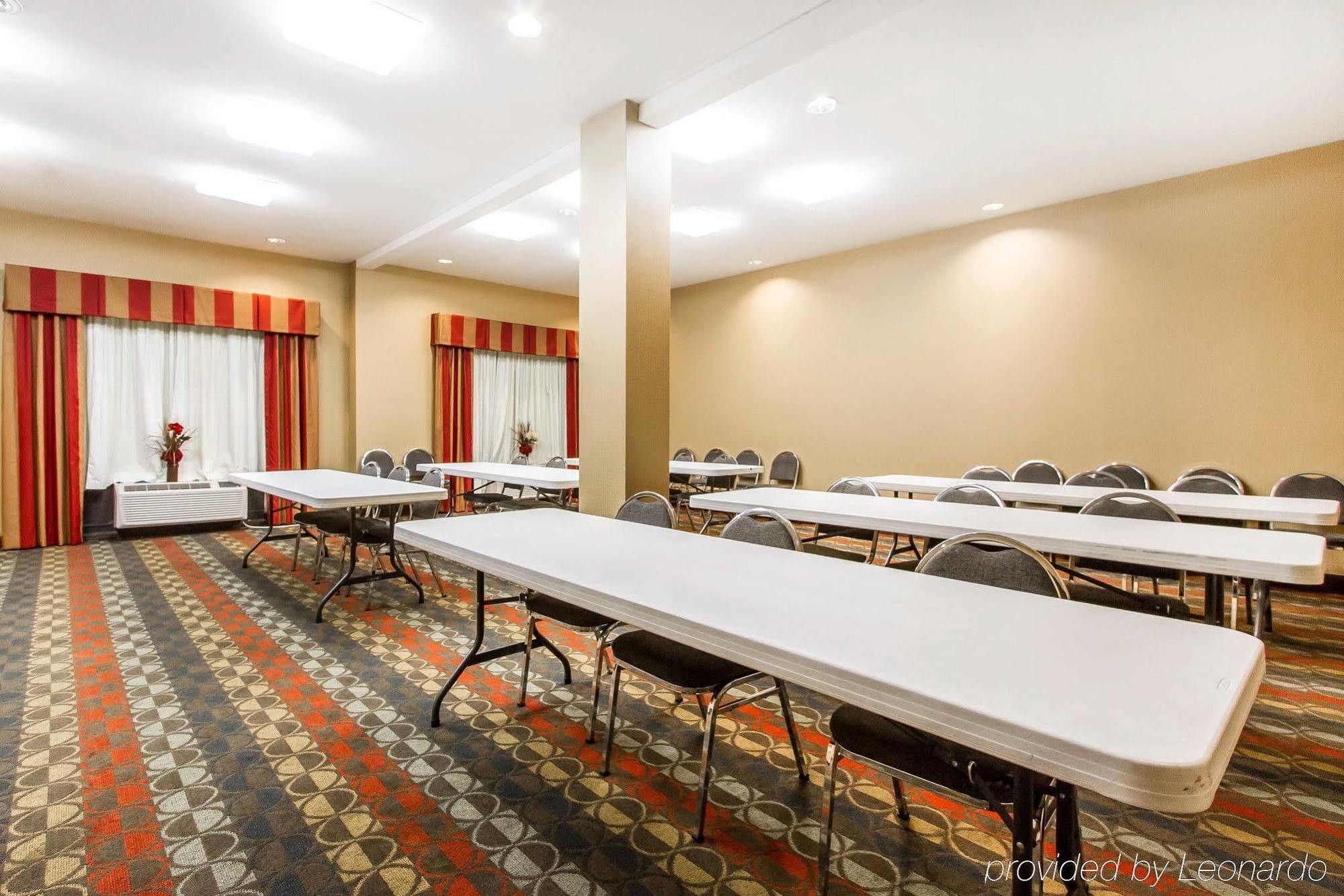 Comfort Suites Airport South Montgomery Buitenkant foto